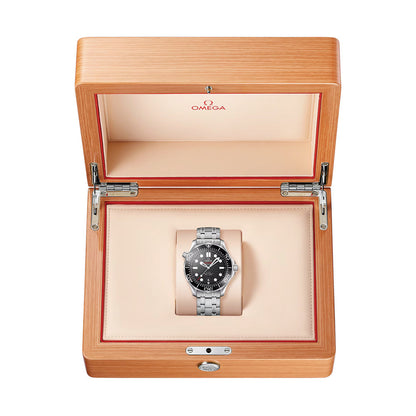 OMEGA Seamaster Diver 300M 42mm - Black on Bracelet
